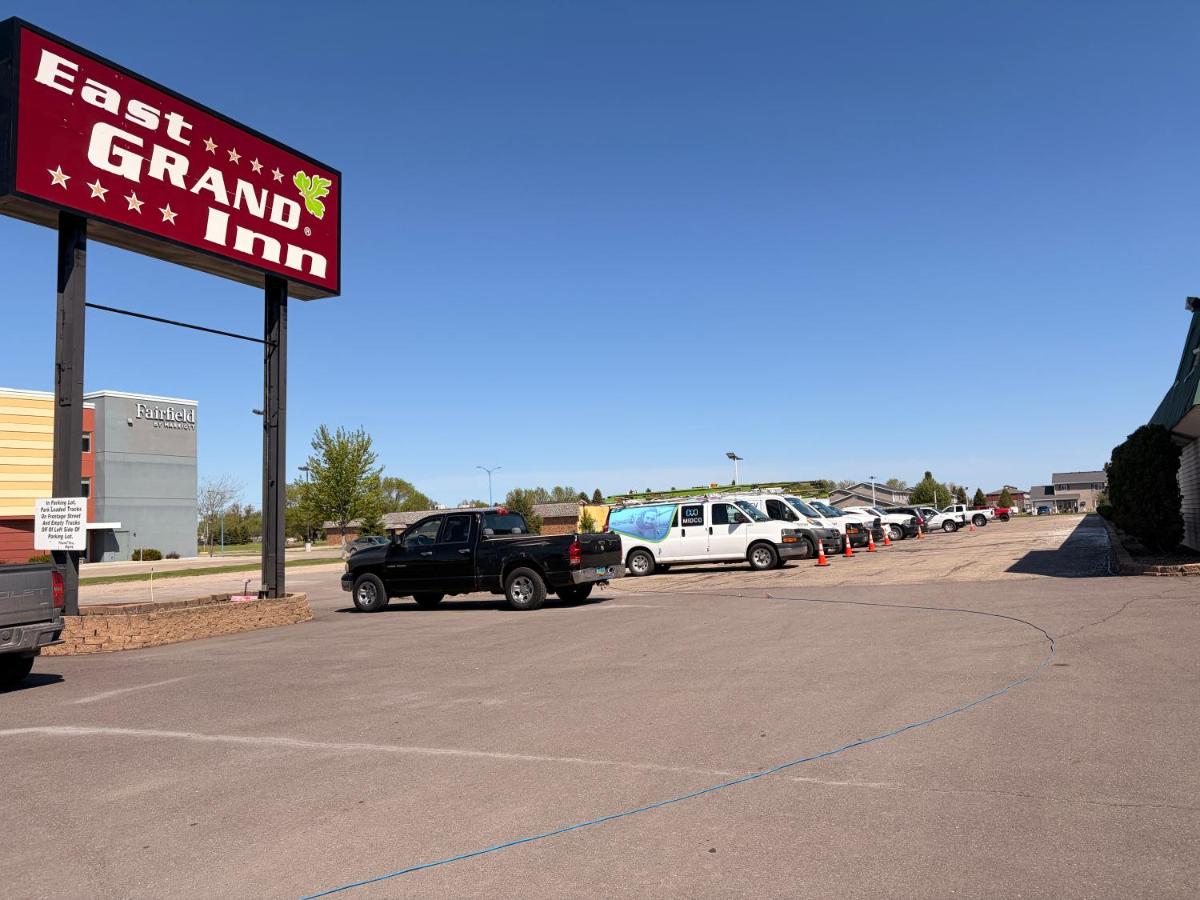 Plaza Motel — photo 1
