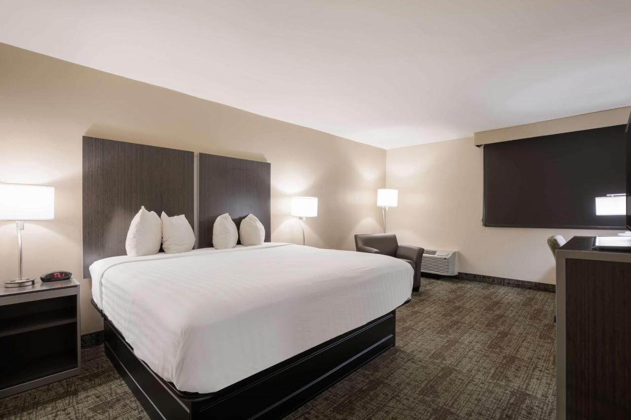 Western Inn — photo 1