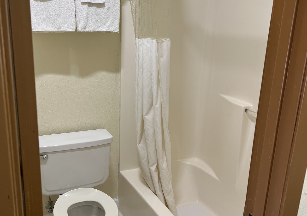 Ctowninnandsuites — photo 3