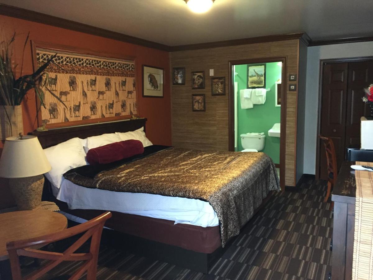 COLONY MOTEL — photo 1