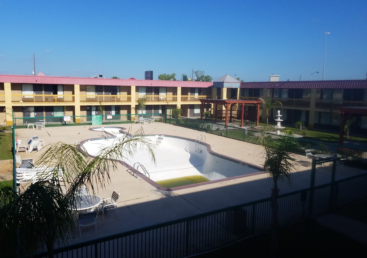 North Villa Inn — photo 1