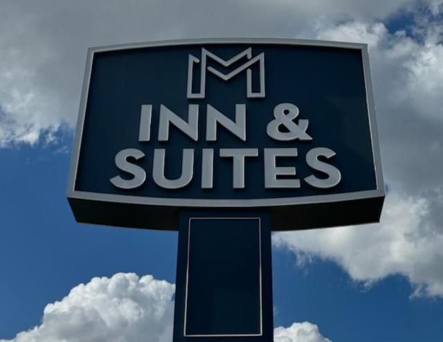 M&M INN and Suites — photo 1