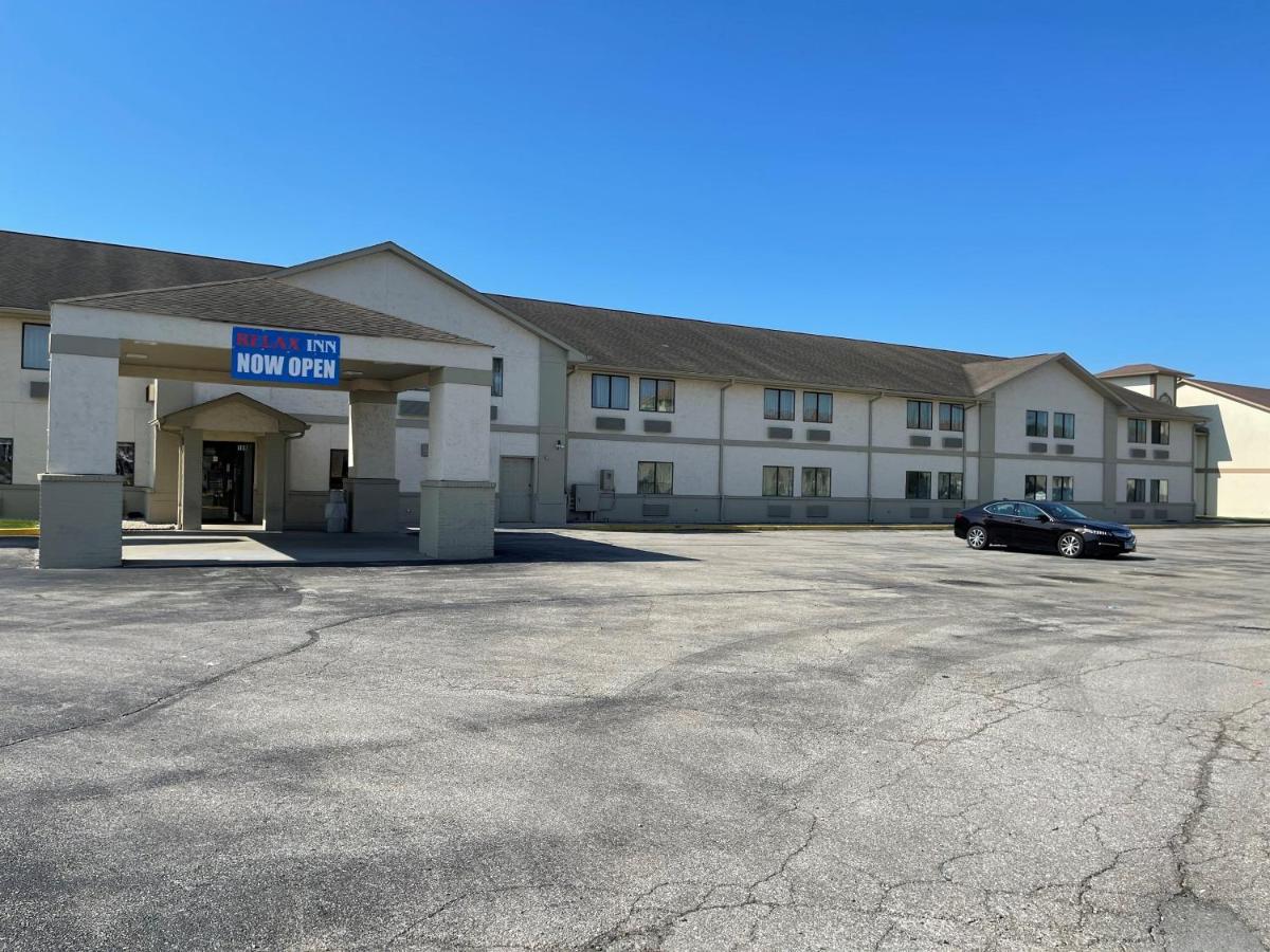 Relax Inn & Suites — photo 1