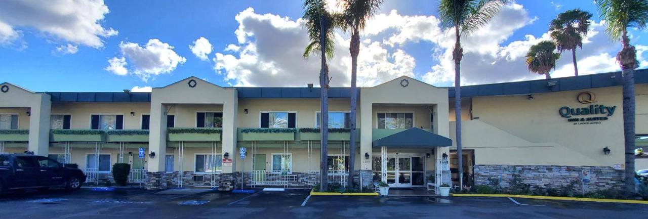 Shadow Park Inn & Suites — photo 1