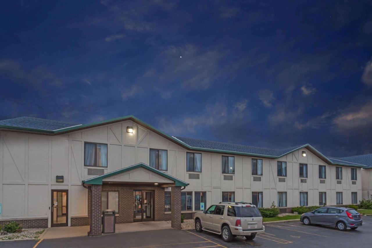Evergreen Motel — photo 1
