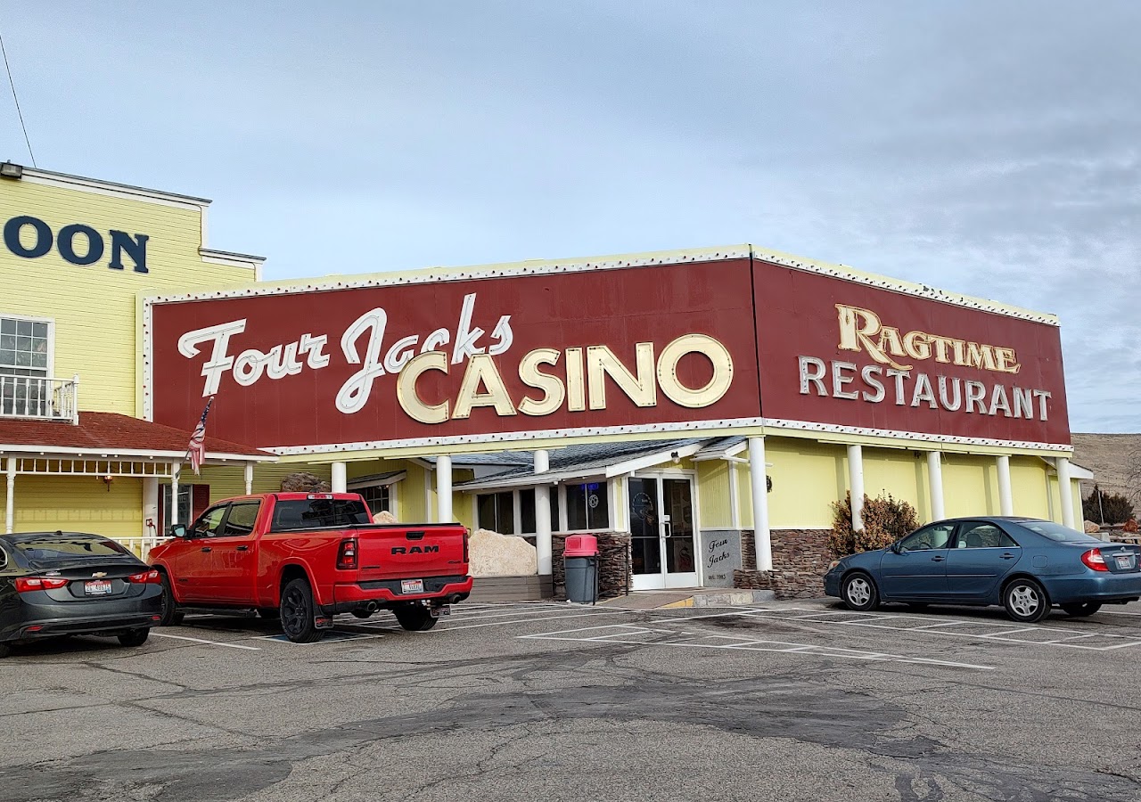 Four Jacks Hotel and Casino — photo 2