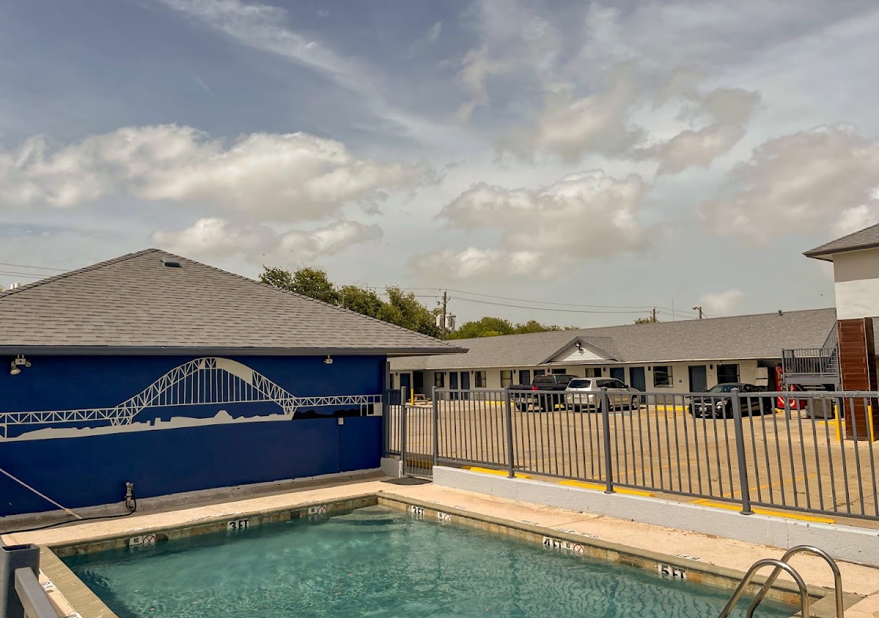 Coastal inn Corpus Christi — photo 3