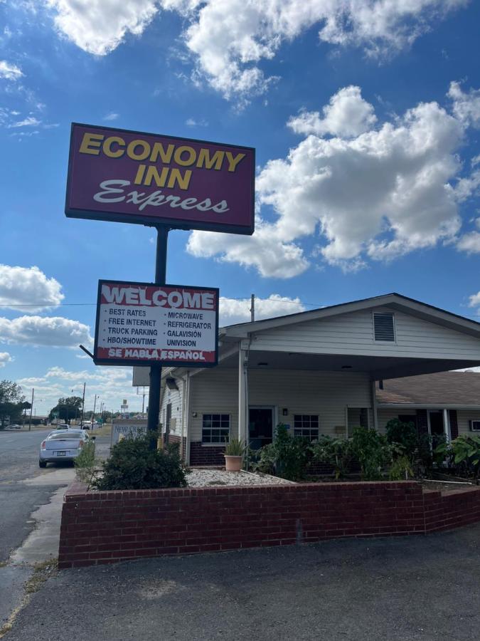 Economy Inn Express — photo 1